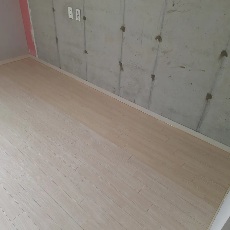 벽면 하단 마루 이음새 부분교체 서울 강남구 대치동
